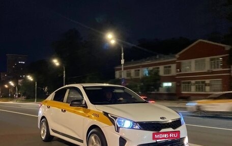 KIA Rio IV, 2021 год, 1 050 000 рублей, 2 фотография