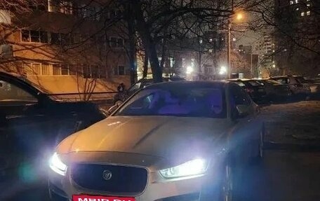 Jaguar XE I рестайлинг, 2015 год, 1 100 000 рублей, 13 фотография