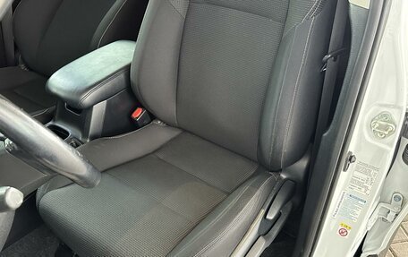 Toyota RAV4, 2018 год, 2 515 000 рублей, 9 фотография