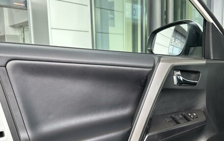 Toyota RAV4, 2018 год, 2 515 000 рублей, 18 фотография