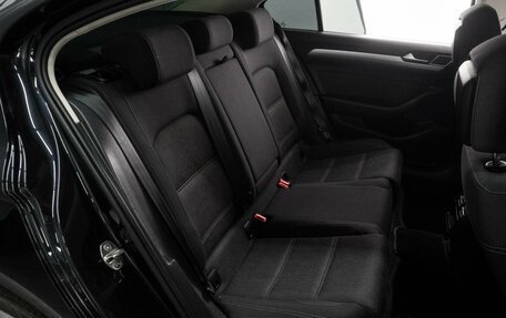 Volkswagen Passat B8 рестайлинг, 2017 год, 1 698 000 рублей, 7 фотография