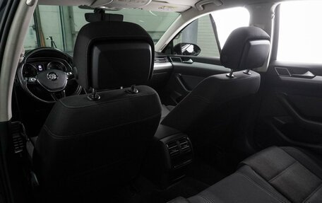 Volkswagen Passat B8 рестайлинг, 2017 год, 1 698 000 рублей, 11 фотография