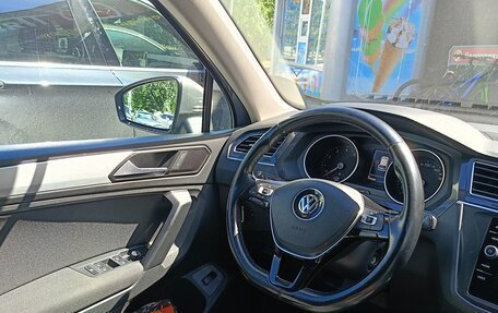 Volkswagen Tiguan II, 2018 год, 2 850 000 рублей, 4 фотография