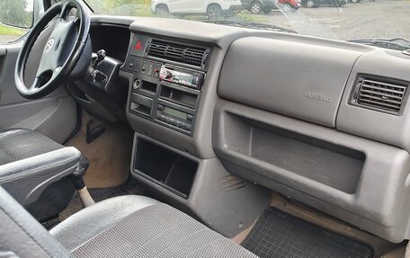 Volkswagen Multivan T4, 2002 год, 1 150 000 рублей, 9 фотография