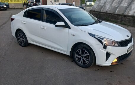 KIA Rio IV, 2021 год, 950 000 рублей, 4 фотография