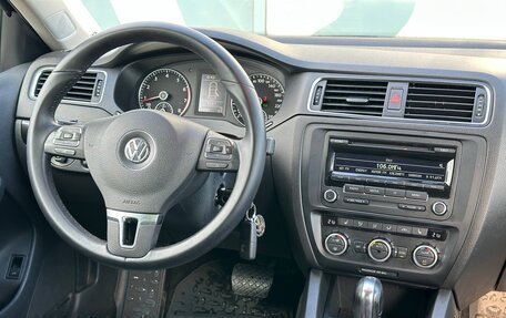 Volkswagen Jetta VI, 2013 год, 1 350 000 рублей, 10 фотография
