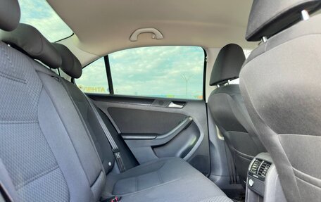 Volkswagen Jetta VI, 2013 год, 1 350 000 рублей, 4 фотография