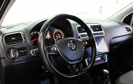 Volkswagen Polo VI (EU Market), 2017 год, 1 299 000 рублей, 7 фотография