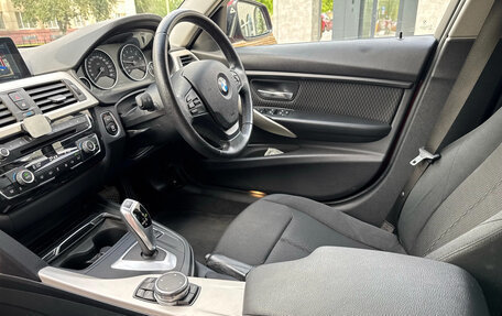 BMW 3 серия, 2016 год, 1 520 000 рублей, 14 фотография
