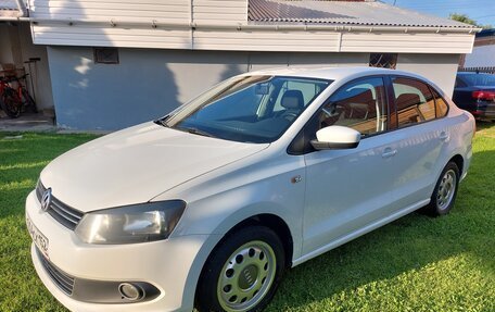 Volkswagen Polo VI (EU Market), 2015 год, 800 000 рублей, 2 фотография