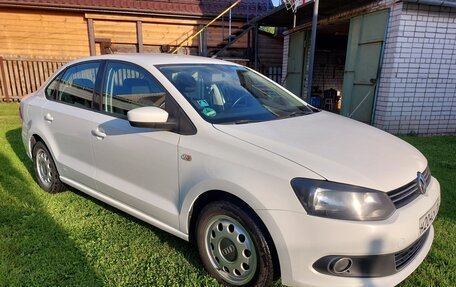 Volkswagen Polo VI (EU Market), 2015 год, 800 000 рублей, 4 фотография