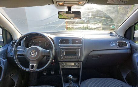 Volkswagen Polo VI (EU Market), 2015 год, 800 000 рублей, 16 фотография