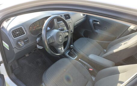 Volkswagen Polo VI (EU Market), 2015 год, 800 000 рублей, 15 фотография