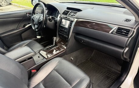 Toyota Camry, 2015 год, 1 950 000 рублей, 24 фотография