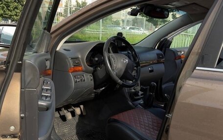 Toyota Avensis III рестайлинг, 2004 год, 590 000 рублей, 6 фотография