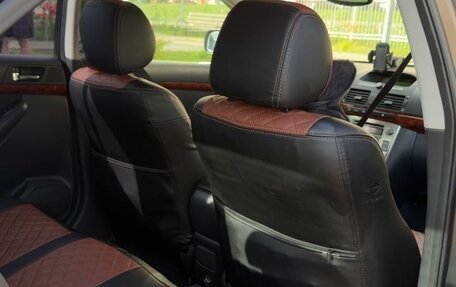 Toyota Avensis III рестайлинг, 2004 год, 590 000 рублей, 7 фотография