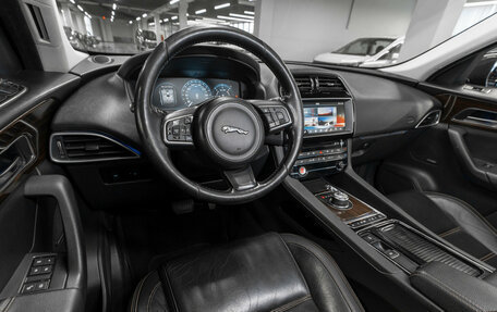 Jaguar F-Pace, 2016 год, 1 950 000 рублей, 7 фотография