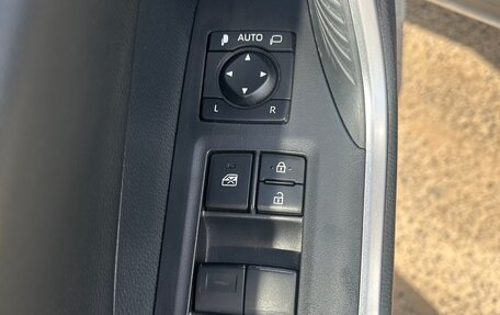 Toyota RAV4, 2024 год, 3 840 000 рублей, 9 фотография