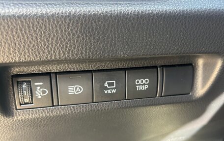 Toyota RAV4, 2024 год, 3 840 000 рублей, 10 фотография