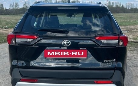Toyota RAV4, 2024 год, 3 840 000 рублей, 5 фотография