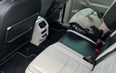 Volkswagen Tiguan II, 2017 год, 2 370 000 рублей, 5 фотография
