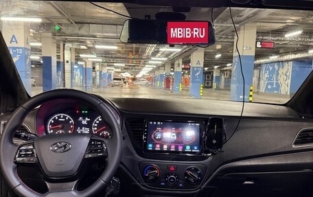 Hyundai Solaris II рестайлинг, 2018 год, 1 350 000 рублей, 11 фотография