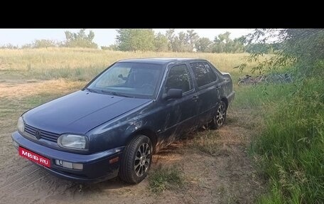 Volkswagen Vento, 1992 год, 150 000 рублей, 1 фотография