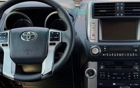 Toyota Land Cruiser Prado 150 рестайлинг 2, 2010 год, 2 750 000 рублей, 7 фотография