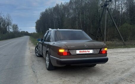 Mercedes-Benz W124, 1988 год, 250 000 рублей, 3 фотография