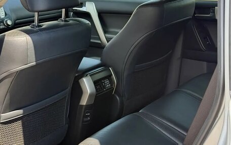 Toyota Land Cruiser Prado 150 рестайлинг 2, 2010 год, 2 750 000 рублей, 8 фотография