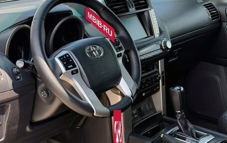 Toyota Land Cruiser Prado 150 рестайлинг 2, 2010 год, 2 750 000 рублей, 6 фотография
