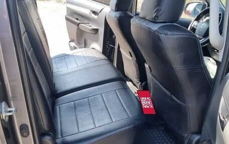 Toyota Hilux VIII, 2017 год, 2 230 000 рублей, 16 фотография