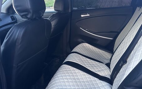 Hyundai Solaris II рестайлинг, 2013 год, 740 000 рублей, 12 фотография
