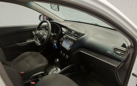 KIA Rio III рестайлинг, 2015 год, 1 090 000 рублей, 18 фотография