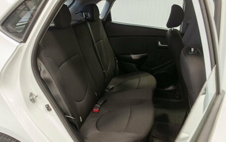 KIA Rio III рестайлинг, 2015 год, 1 090 000 рублей, 30 фотография