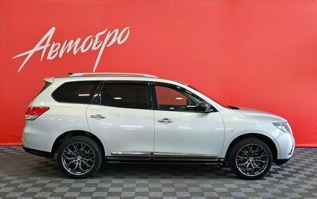 Nissan Pathfinder, 2015 год, 1 645 000 рублей, 6 фотография