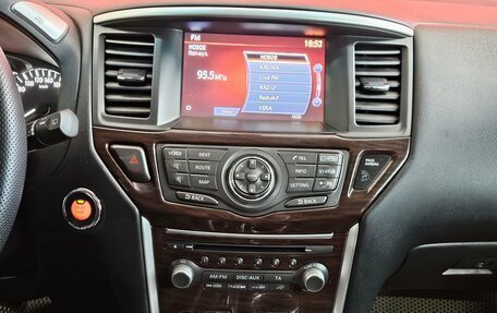 Nissan Pathfinder, 2015 год, 1 645 000 рублей, 11 фотография