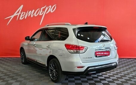 Nissan Pathfinder, 2015 год, 1 645 000 рублей, 3 фотография