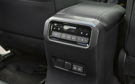 Toyota Land Cruiser Prado, 2025 год, 10 925 000 рублей, 24 фотография