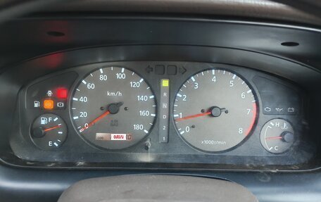 Nissan Bluebird XI, 2000 год, 290 000 рублей, 8 фотография