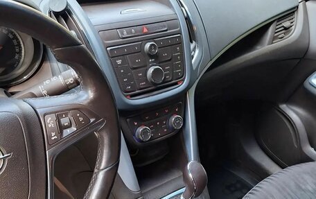Opel Zafira C рестайлинг, 2013 год, 925 000 рублей, 6 фотография