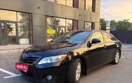 Toyota Camry, 2011 год, 1 300 000 рублей, 2 фотография