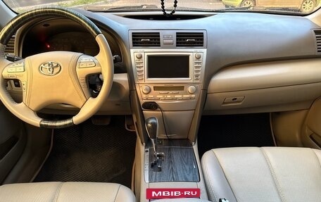 Toyota Camry, 2011 год, 1 300 000 рублей, 8 фотография