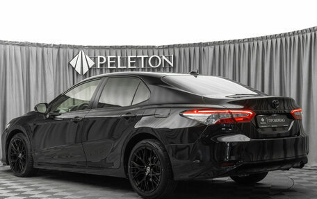 Toyota Camry, 2018 год, 2 650 000 рублей, 4 фотография