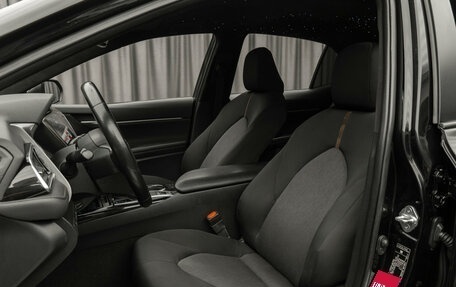 Toyota Camry, 2018 год, 2 650 000 рублей, 9 фотография