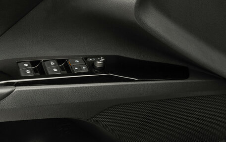 Toyota Camry, 2018 год, 2 650 000 рублей, 15 фотография