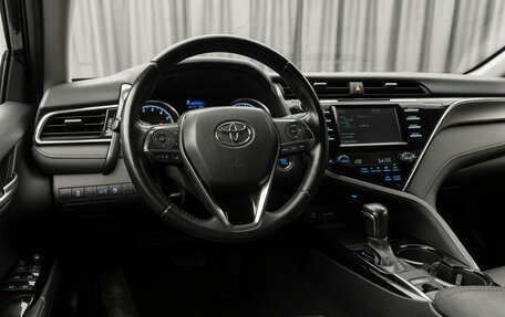Toyota Camry, 2018 год, 2 250 000 рублей, 7 фотография