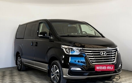 Hyundai Grand Starex Grand Starex I рестайлинг 2, 2020 год, 3 790 000 рублей, 4 фотография