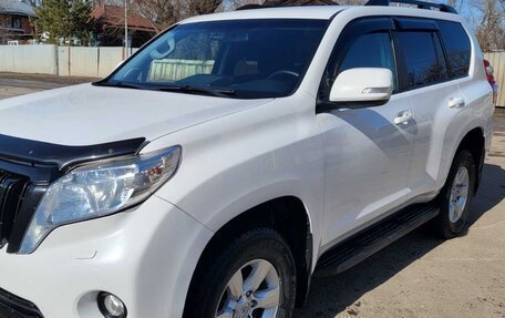 Toyota Land Cruiser Prado 150 рестайлинг 2, 2015 год, 3 300 000 рублей, 4 фотография