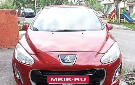 Peugeot 308 II, 2011 год, 600 000 рублей, 2 фотография